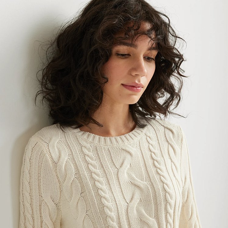 Women's Classic Cable Crew Sweater