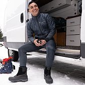 alt image