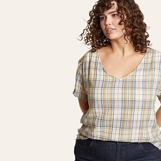 Womens Carry-On Shirred Short-Sleeve Shirt